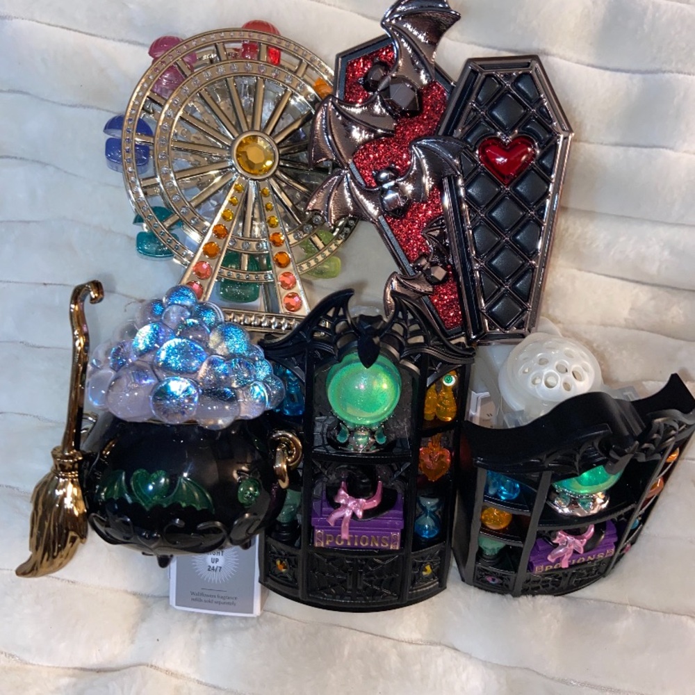 Halloween Themed Decorative Set with Colorful Accents